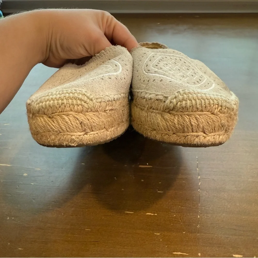 Ugg Heidi Perforated Suede Espadrille Loafers Beige Cream Womens Size 7.5